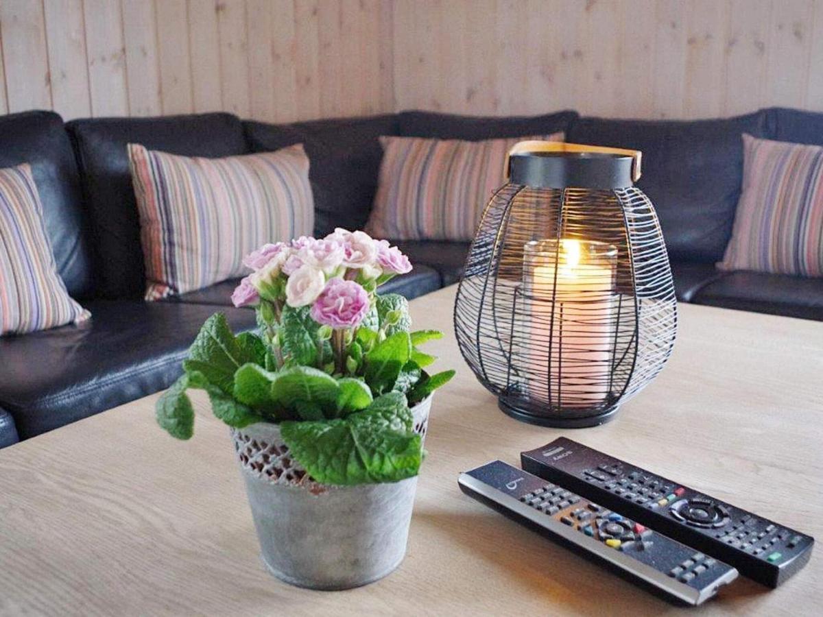 6 Person Holiday Home In R M Vesterhede Esterno foto